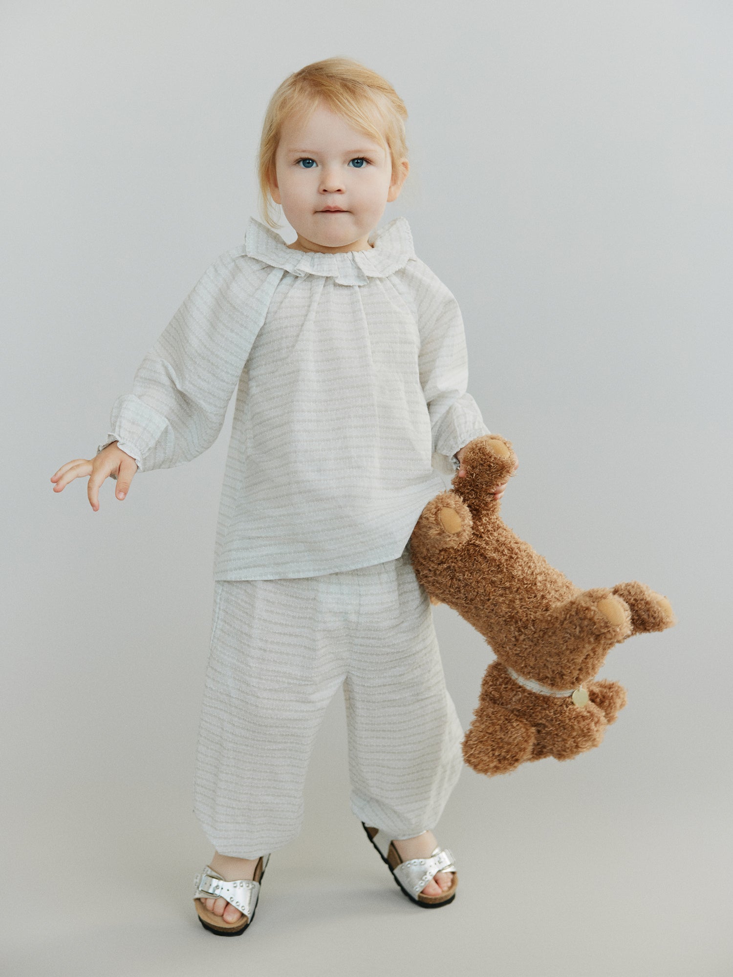 Sofie Schnoor KIDS AlminaKB skjorte Bluse 9109 Off White w AOP