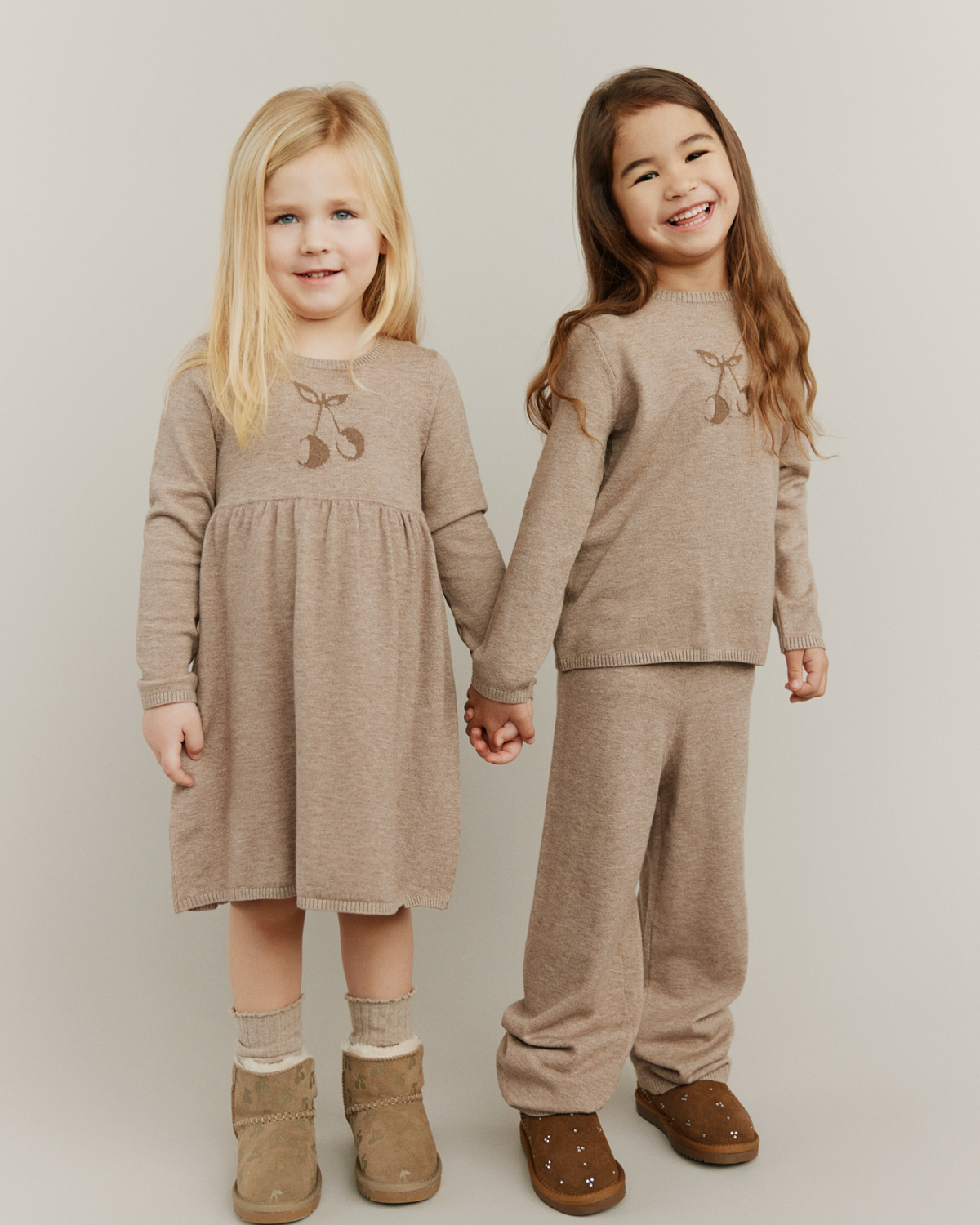 Sofie Schnoor KIDS DAGNYSB KJOLE Kjole 7071 Brown melange