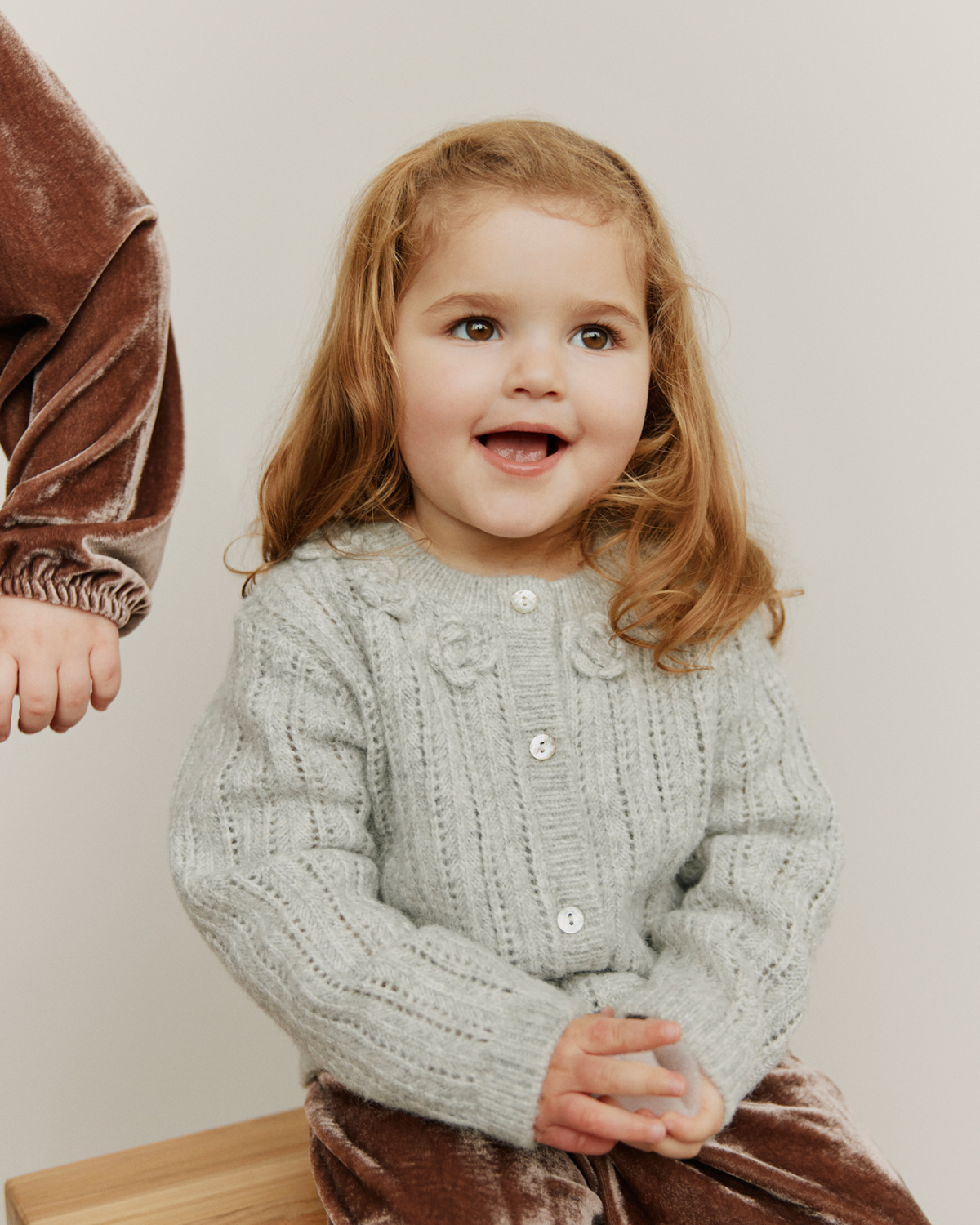 Sofie Schnoor KIDS HENNYSB CARDIGAN Cardigan 8010 Grey melange