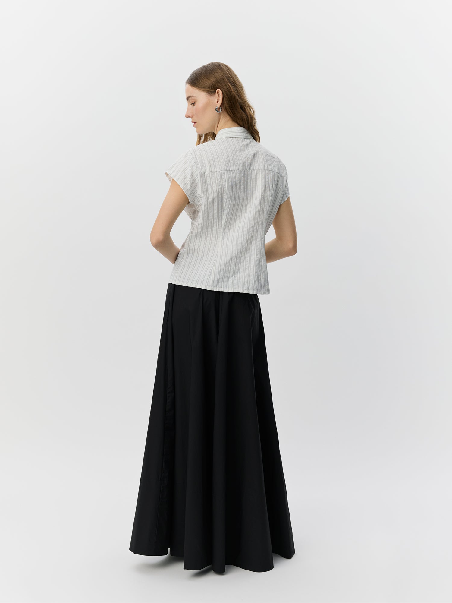 Sofie Schnoor WOMEN LILYANSW STRIPED TÆTSIDDENDE SKJORTE Skjorte 0154 Off White / Black stripe