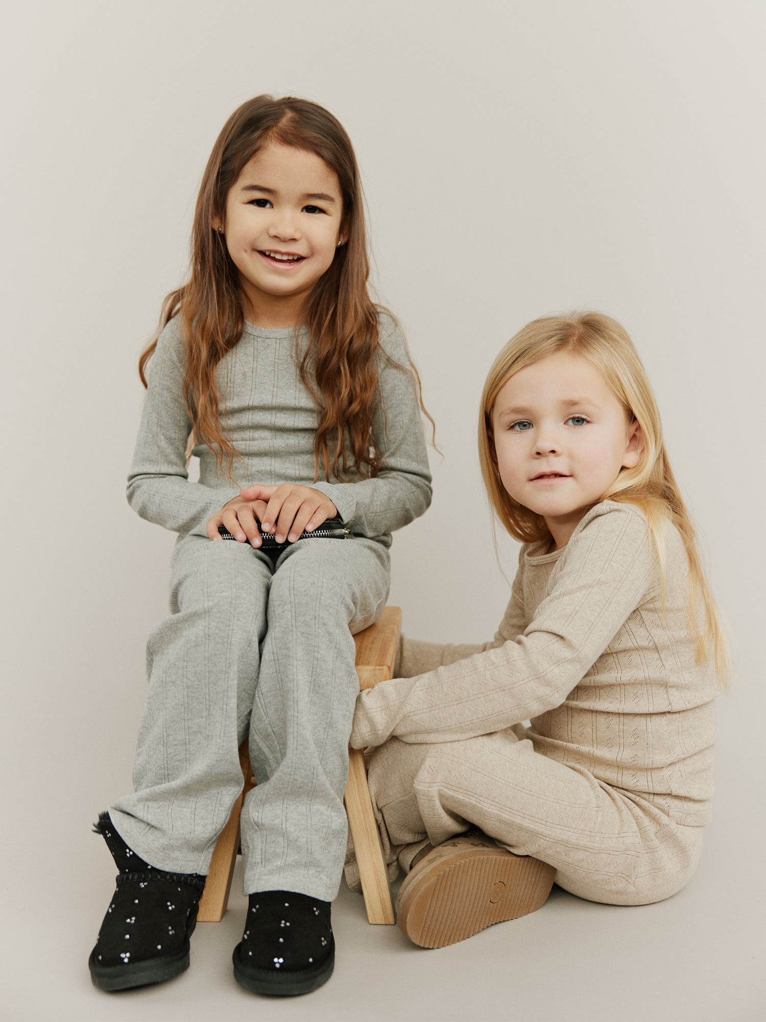 Sofie Schnoor KIDS PETRICIASK T-SHIRT LANGÆRMET T-shirt lang ærmet 7015 Beige