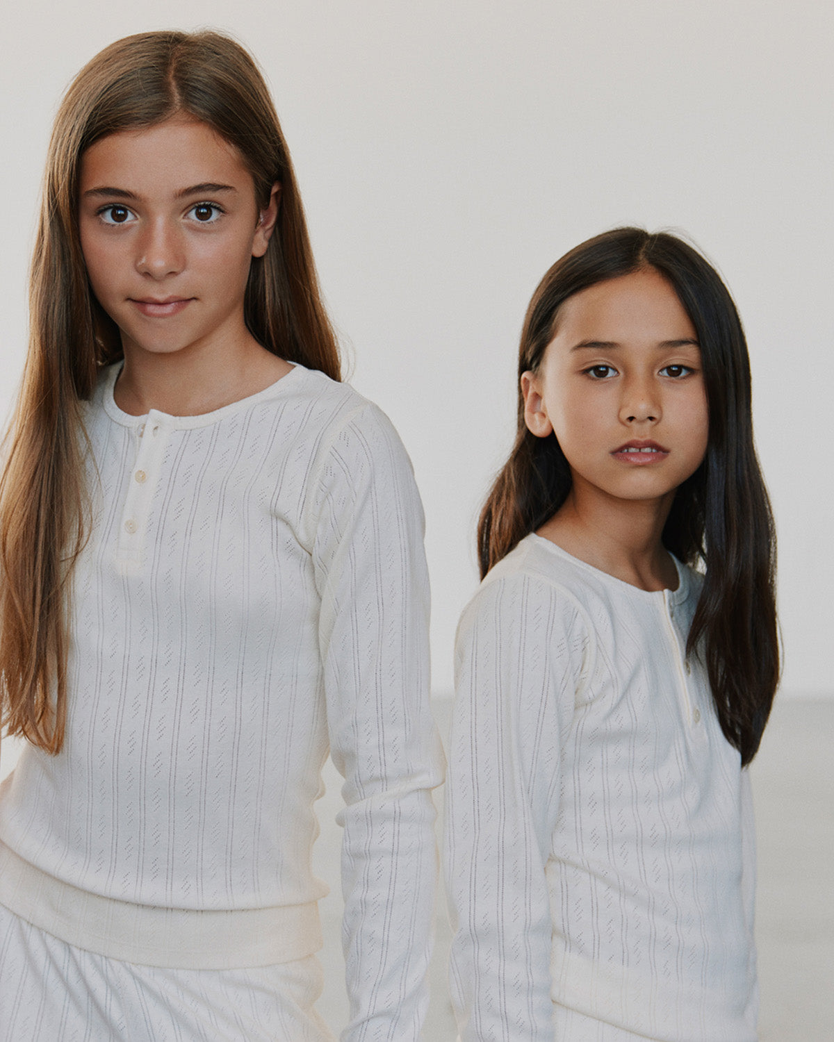 Sofie Schnoor YOUNG PETRICIASY POIENTELLE T-SHIRT LANGÆRMET T-shirt lang ærmet 0109 Off White