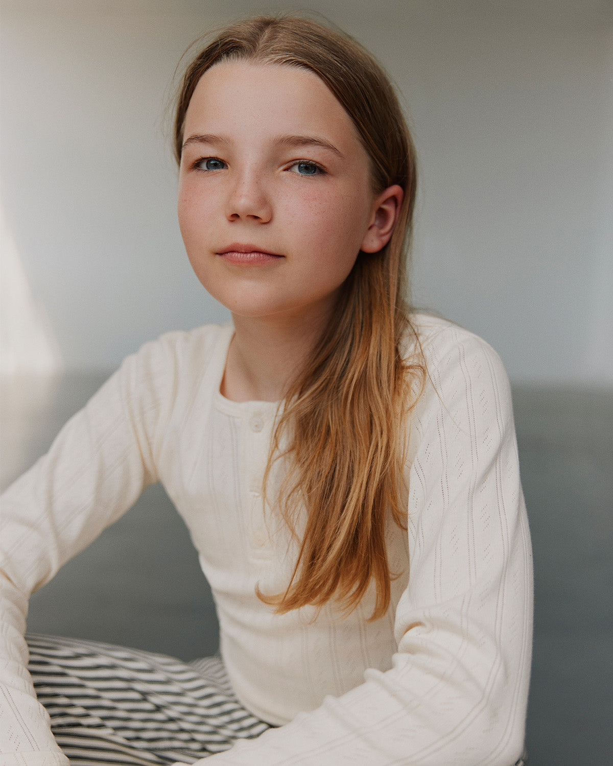 Sofie Schnoor YOUNG PETRICIASY POIENTELLE T-SHIRT LANGÆRMET T-shirt lang ærmet 0109 Off White