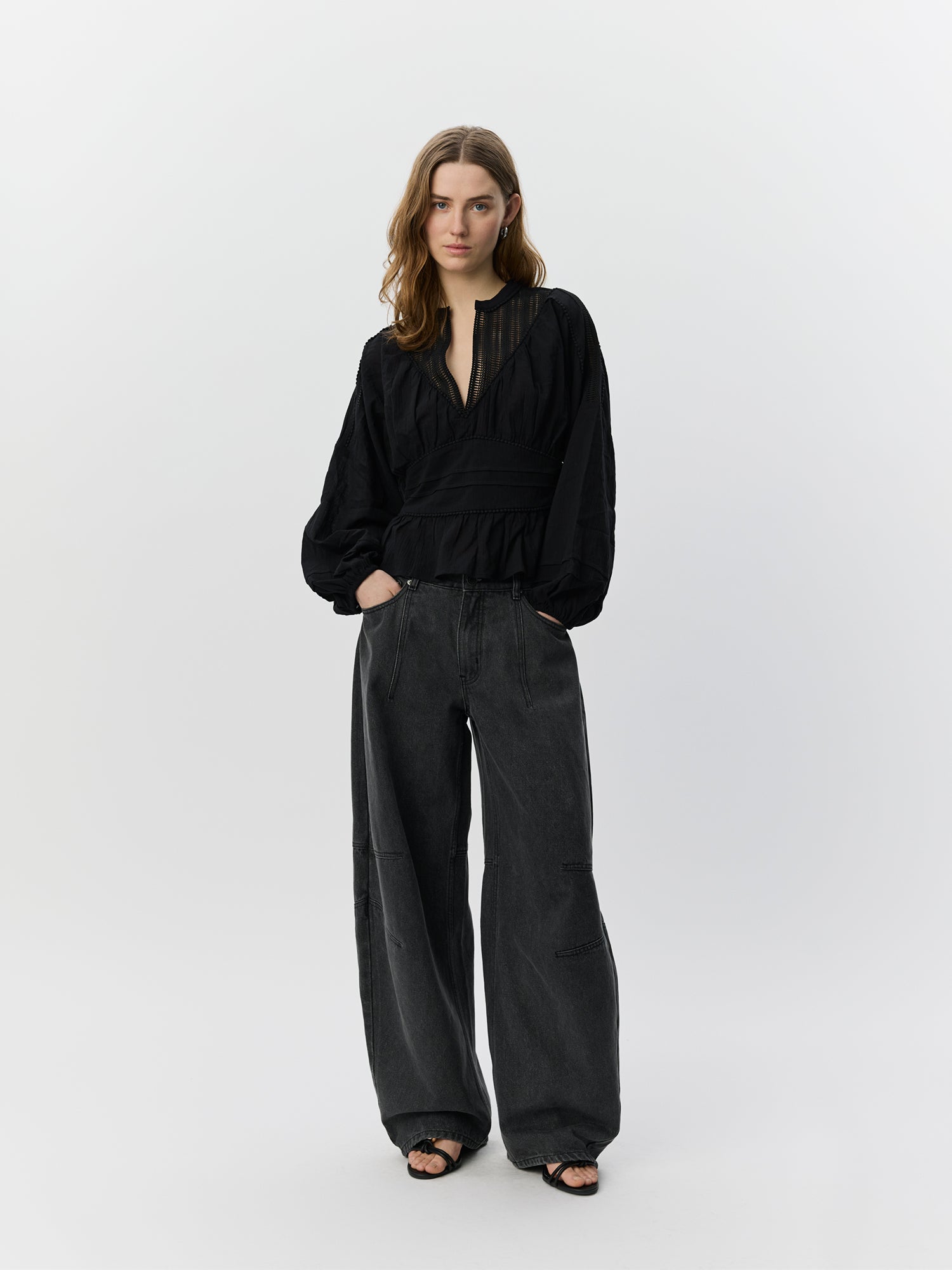 Sofie Schnoor WOMEN BECKASW BARREL FORMEDE JEANS Jeans 1024 Black washed Denim