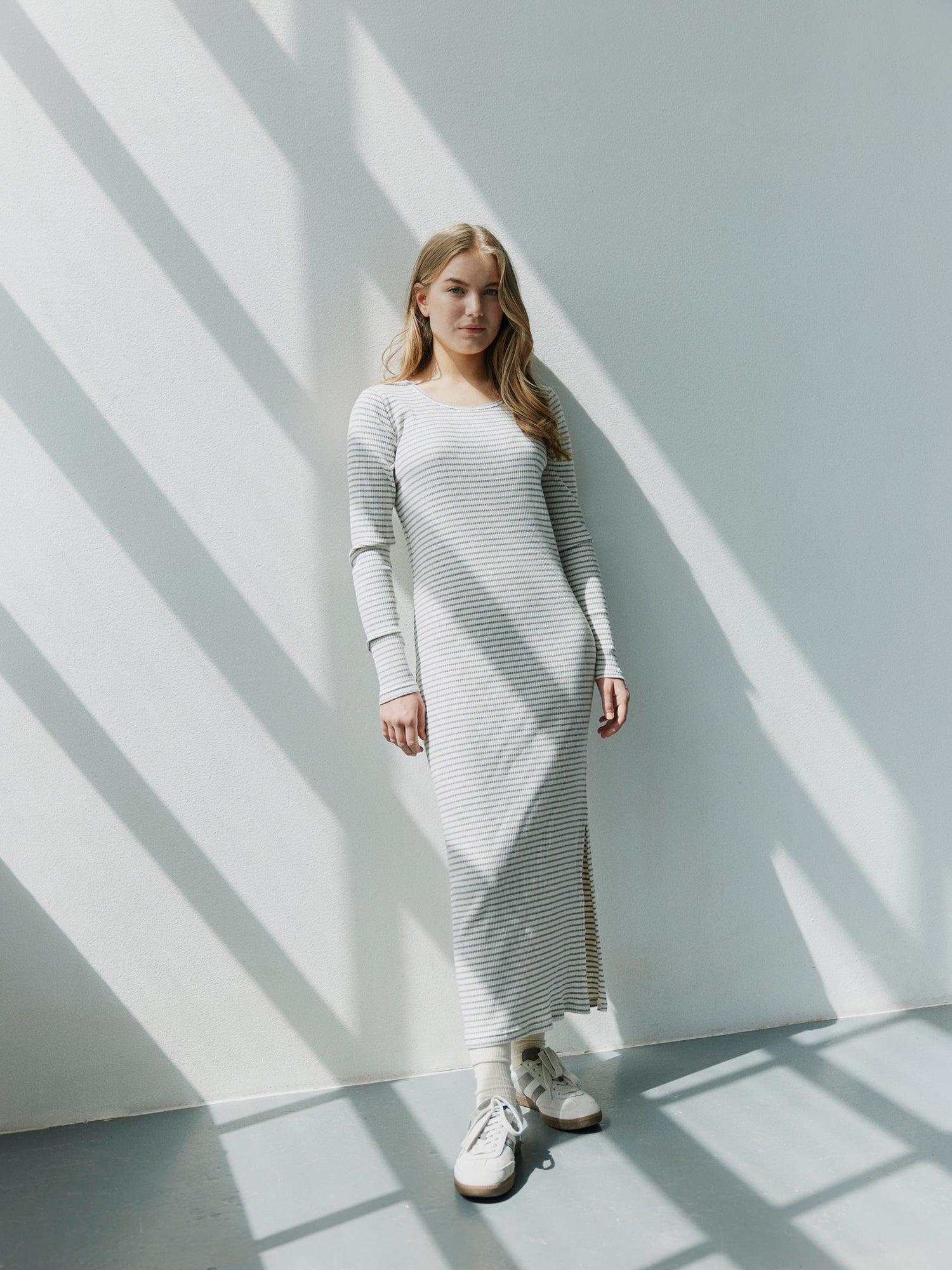 Sofie Schnoor YOUNG FACITASY KJOLE Kjole 8048 Grey Striped