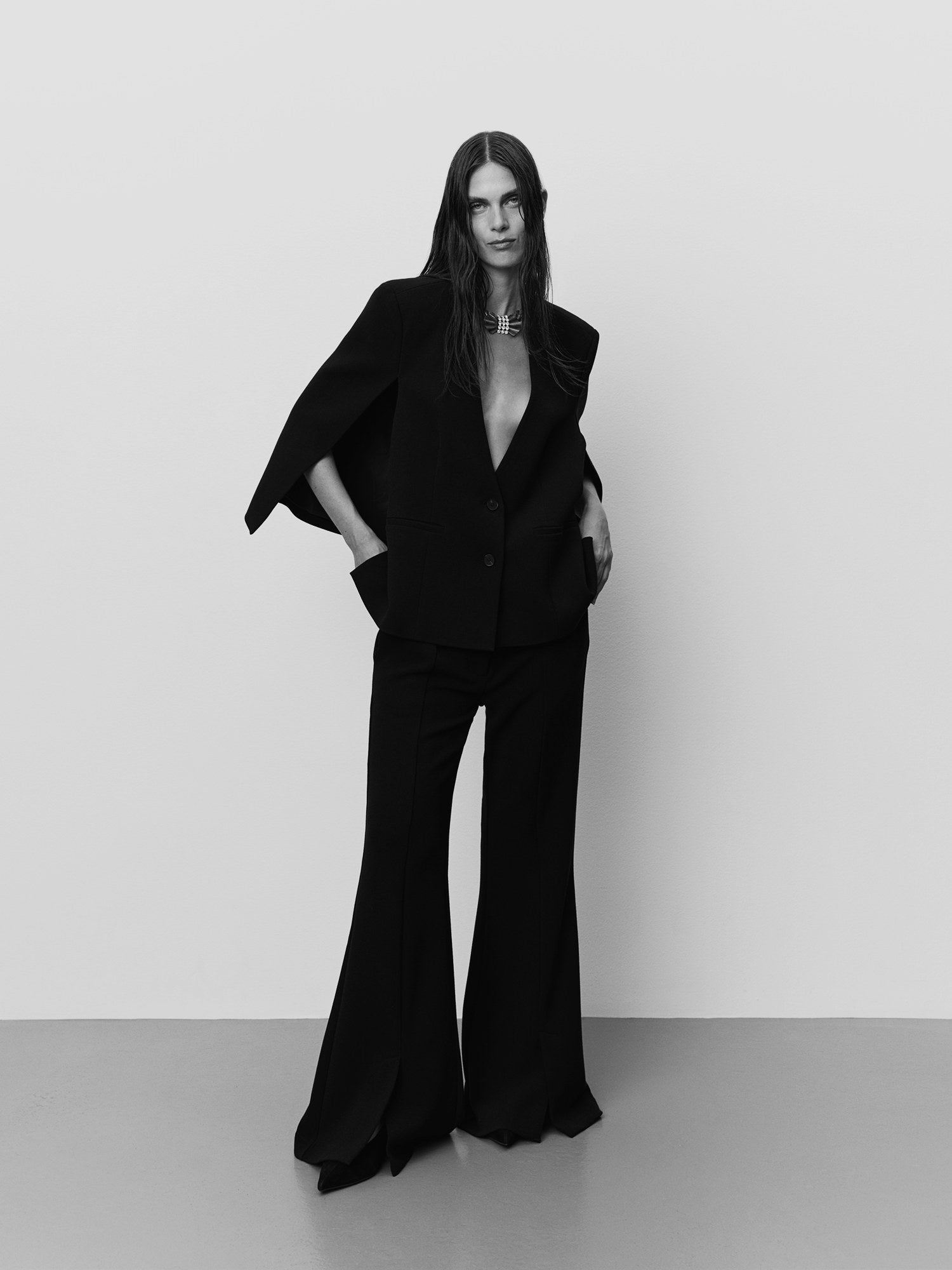 ICON 006 - SUITING CAPE