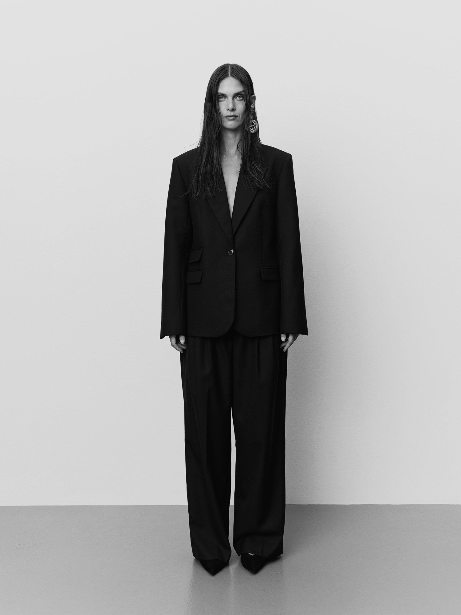 ICON 008 - BOXY BLAZER