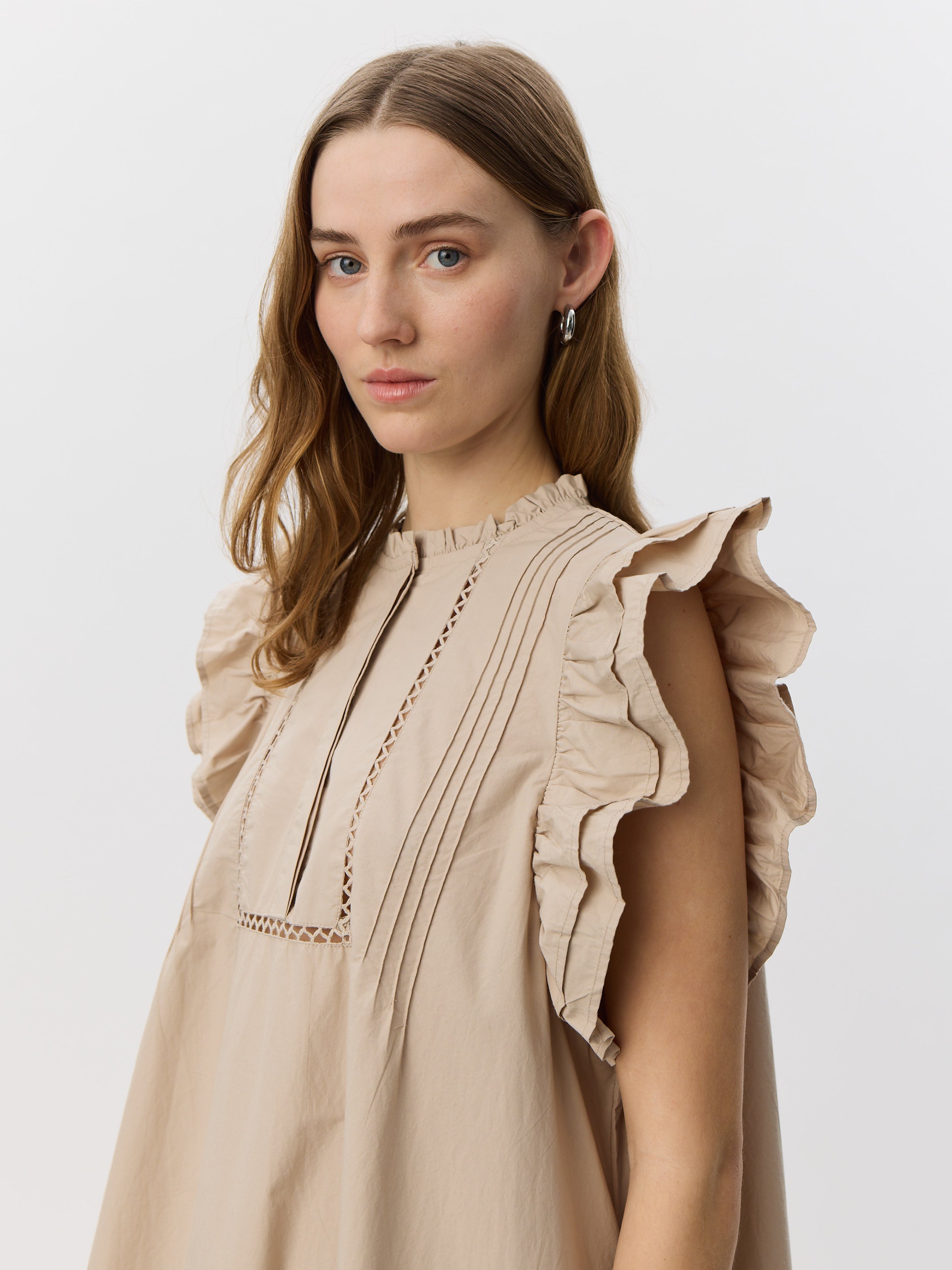 Sofie Schnoor WOMEN OTANIASW FRILL BOMULDSKJOLE Kjole 8058 Feather Gray