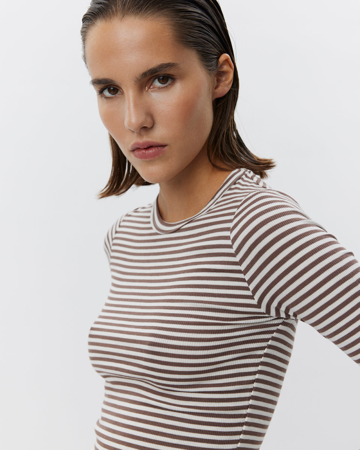 Sofie Schnoor WOMEN PETRICIASW STRIBE T-SHIRT LANGÆRMET T-shirt lang ærmet 7113 Brown Striped