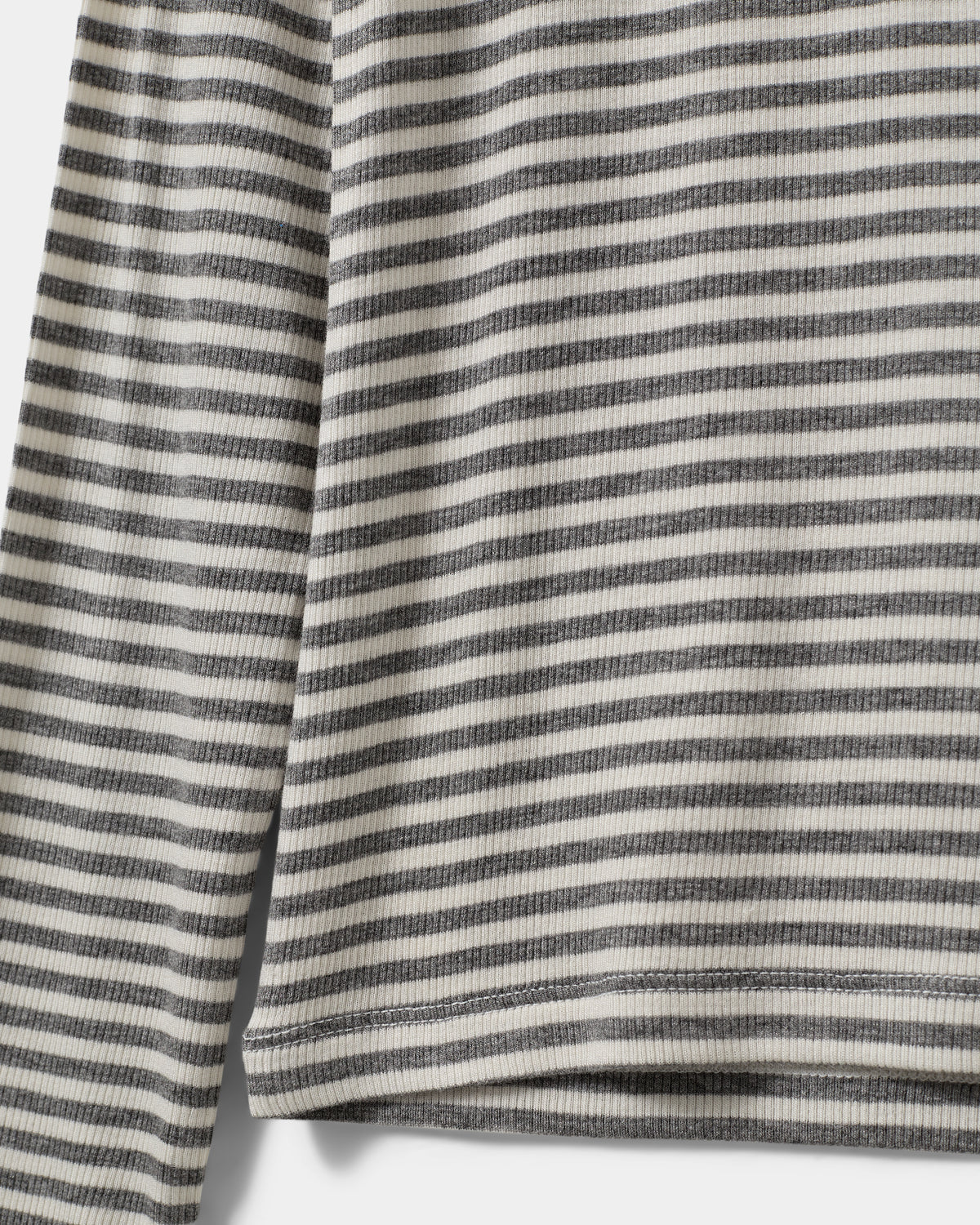 Sofie Schnoor YOUNG PETRICIASY T-SHIRT LANGÆRMET T-shirt lang ærmet 8048 Grey Striped