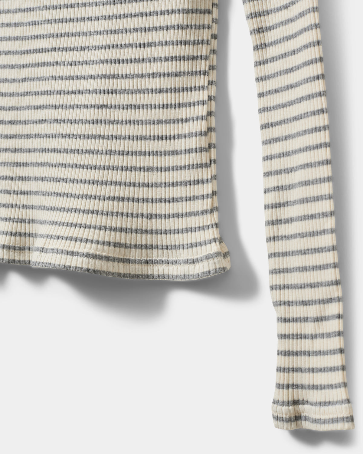 Sofie Schnoor YOUNG SOMASY T-SHIRT T-shirt lang ærmet 8048 Grey Striped